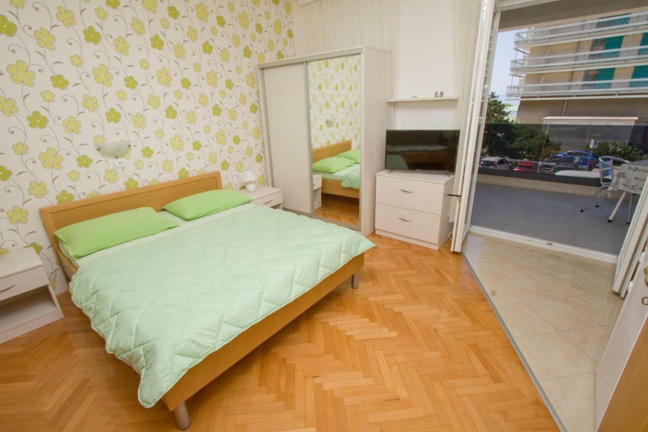 Apartmani Marija Cizmic Makarska Bagian luar foto