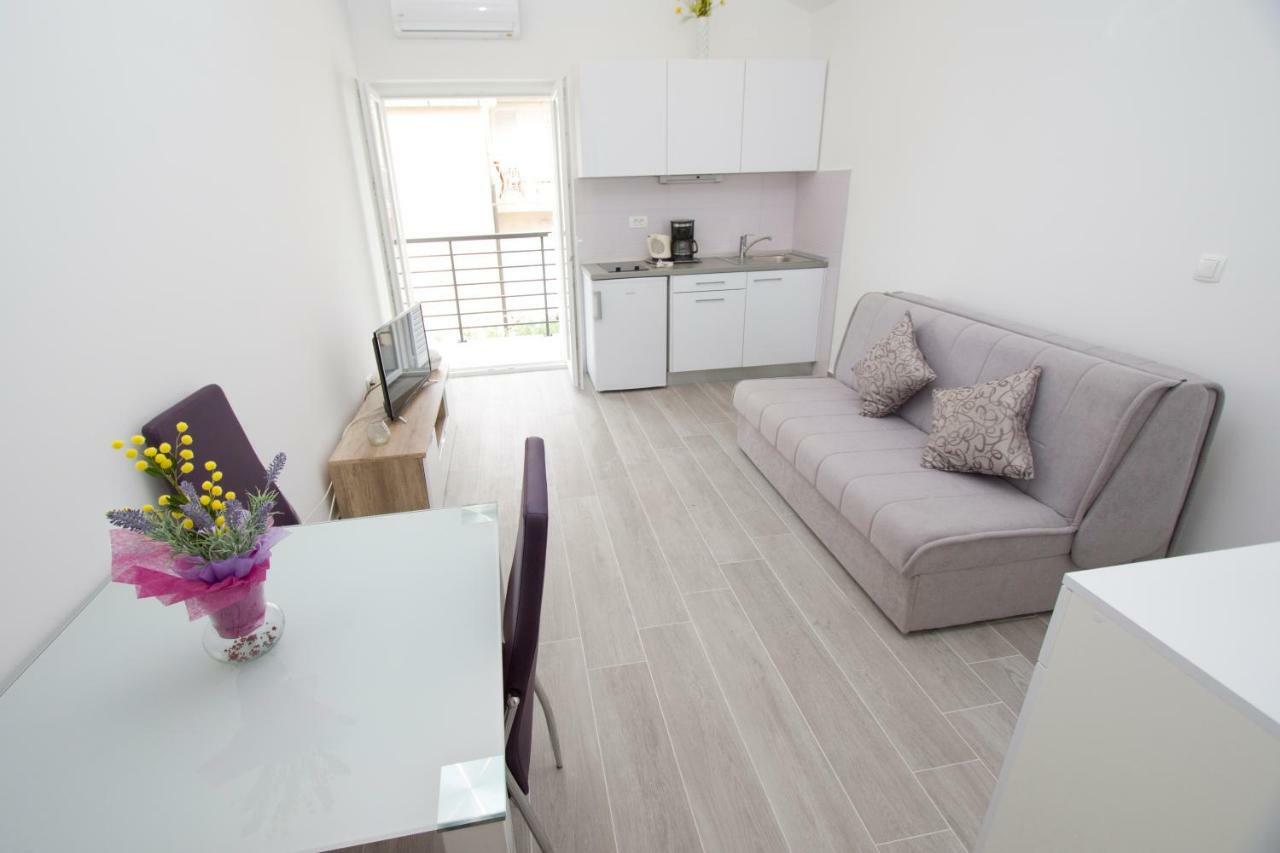 Apartmani Marija Cizmic Makarska Bagian luar foto