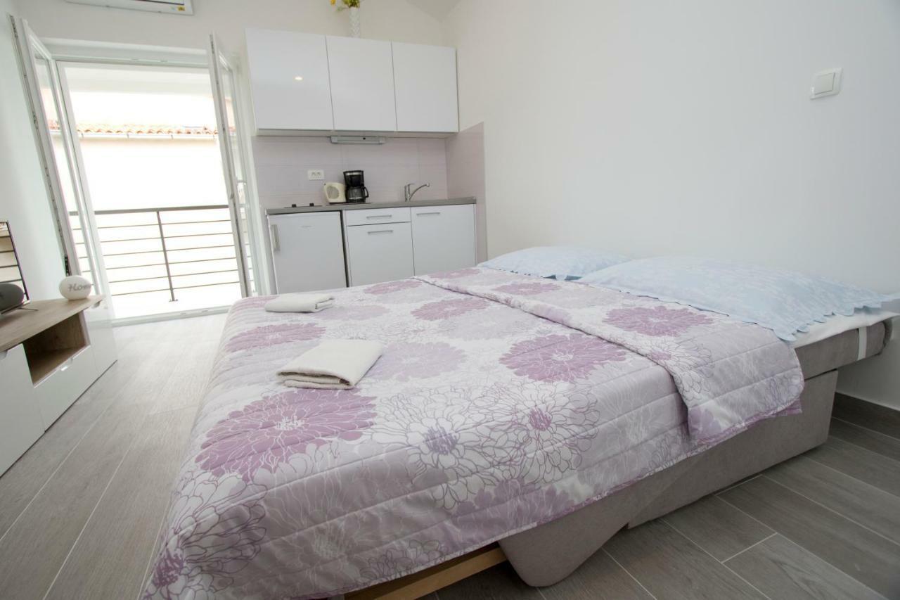 Apartmani Marija Cizmic Makarska Bagian luar foto