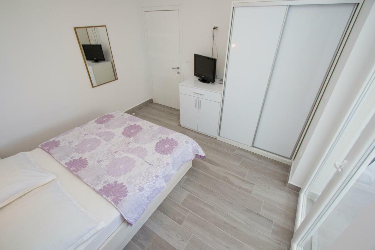 Apartmani Marija Cizmic Makarska Bagian luar foto