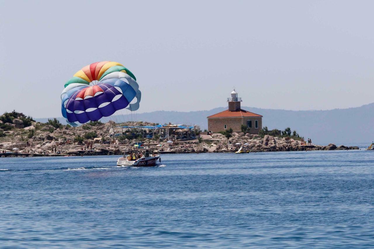 Apartmani Marija Cizmic Makarska Bagian luar foto